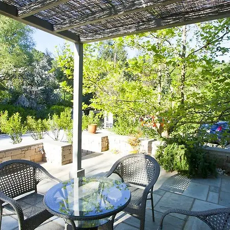 Feebles Garden House, Spathies *